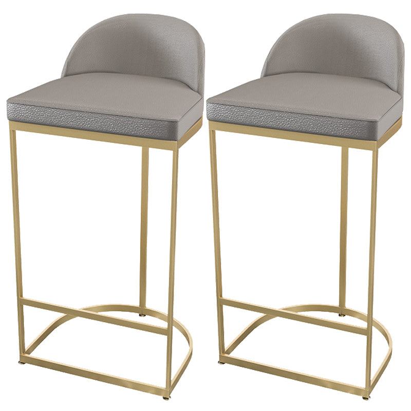 Sgabelli da pranzo glam a bracciale bassista.