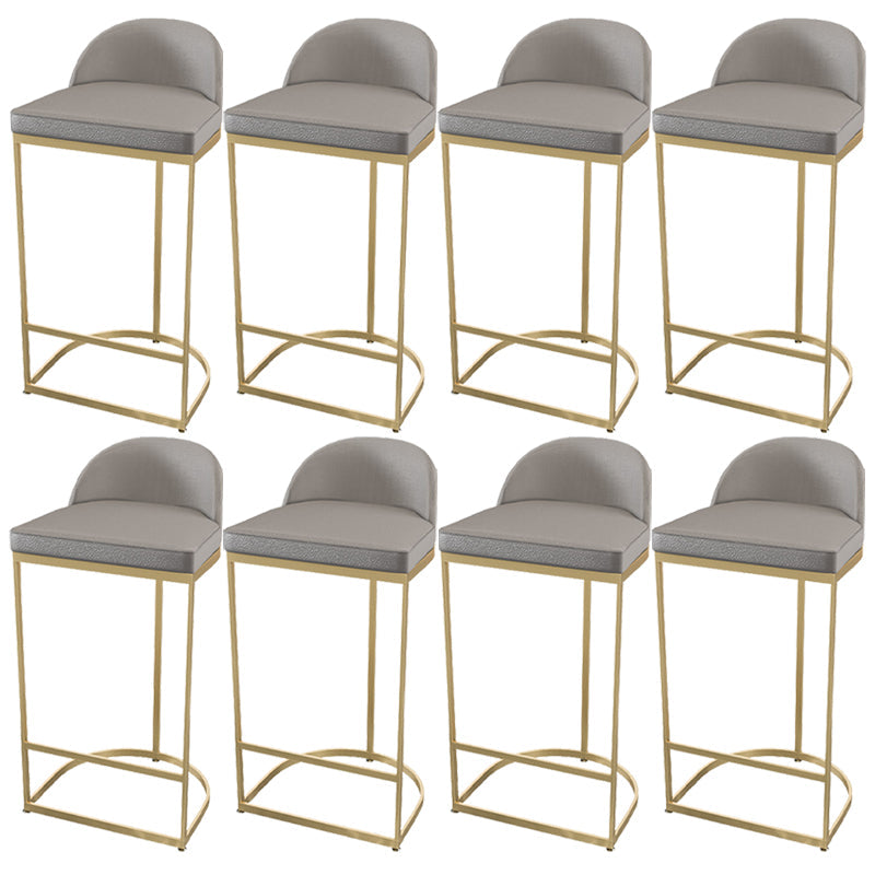 Sgabelli da pranzo glam a bracciale bassista.