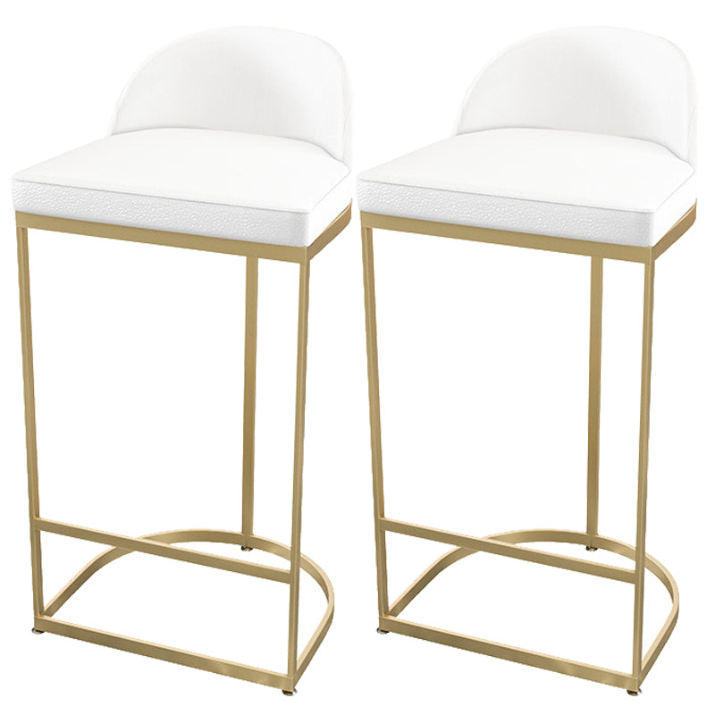 Sgabelli da pranzo glam a bracciale bassista.