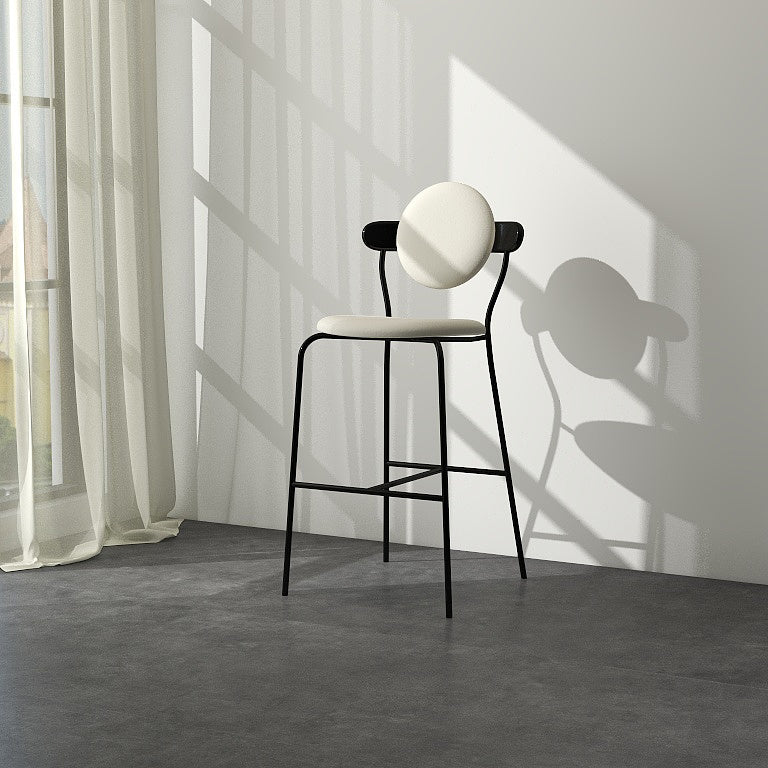 Tabourets de bar blanc rembourrés avec cadre noir tabouret intérieur contemporain