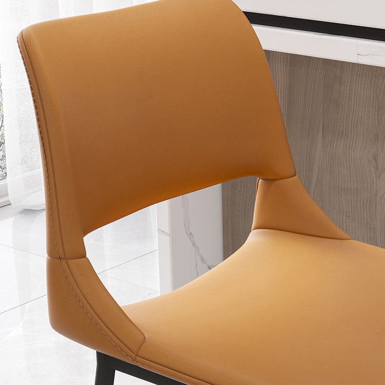 革のバースツールモダンバックレストカウンタースツールが金属脚