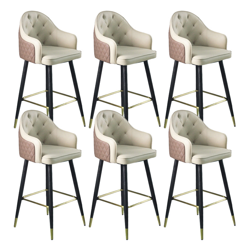 Taburete de barra de cuero glamoroso taburete de respaldo de respaldo para bristol con patas de metal
