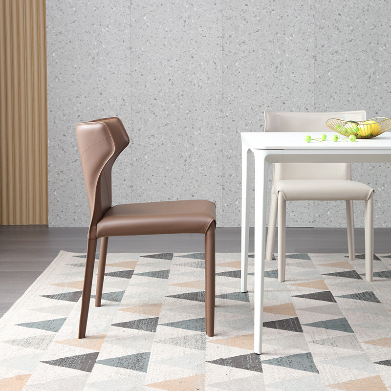 現代的なサイドチェアソリッドバックフェイクレザーダイニングルーム屋内の椅子