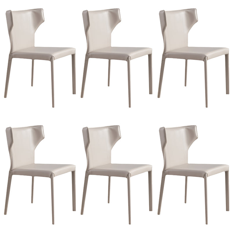 現代的なサイドチェアソリッドバックフェイクレザーダイニングルーム屋内の椅子