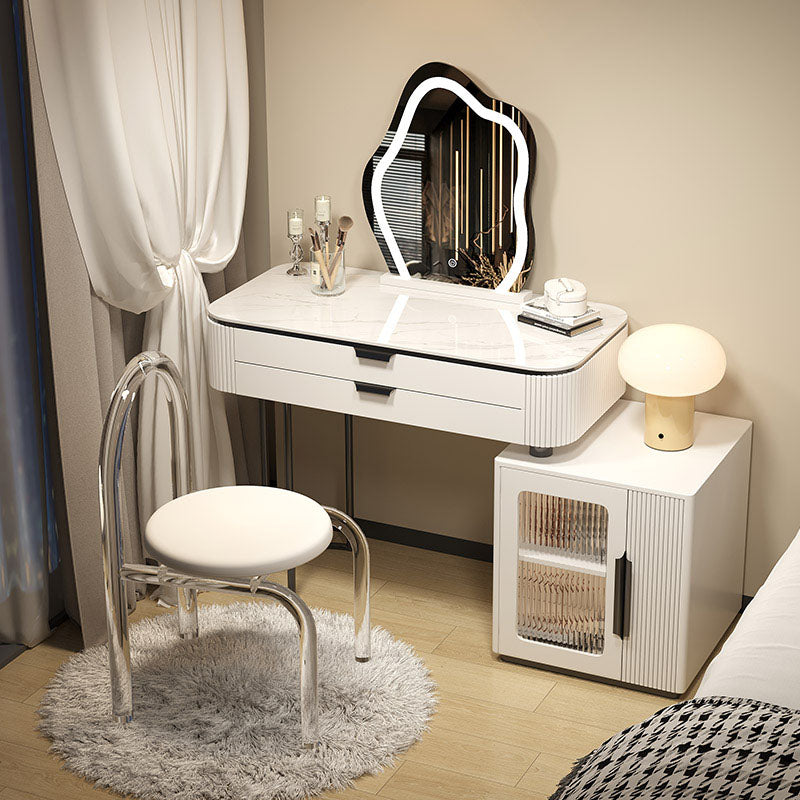 Contatore di trucco bianco in pietra contemporanea 31,5 "HASUP VANITÀ CAMERA BADE