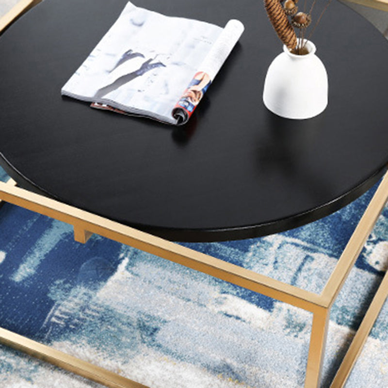 Couchtisch mit Metallgestell, runder Cocktailtisch aus massivem Holz in Schwarz