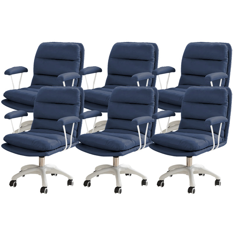 Silla de escritorio de brazos fijos modernos sin angustia silla de oficina ergonómica con ruedas