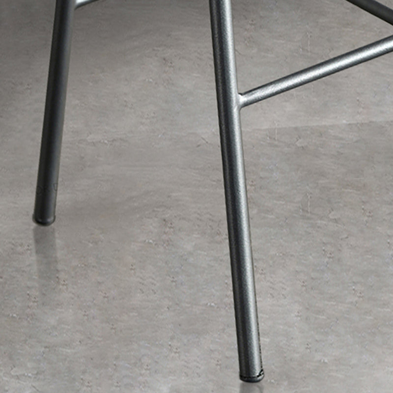 Braune Kiefernholz -Top -Theke & Barhocker modern