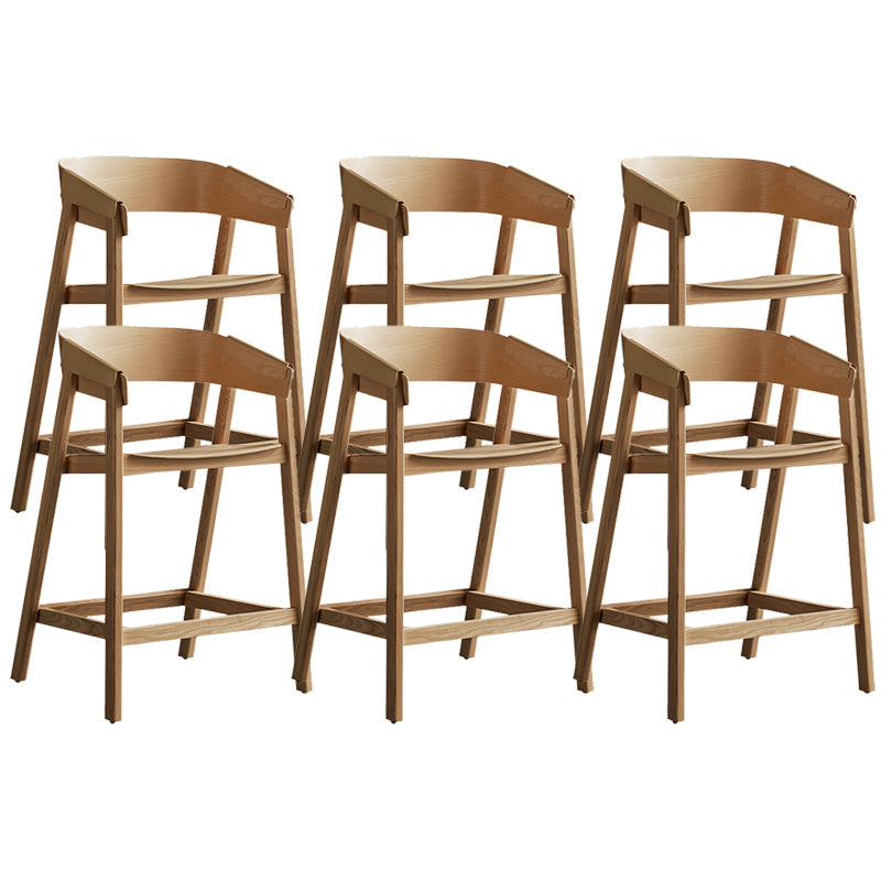 Tabourets de comptoir en bois brun
