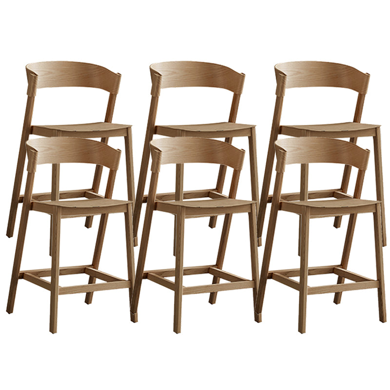 Tabourets de comptoir en bois brun