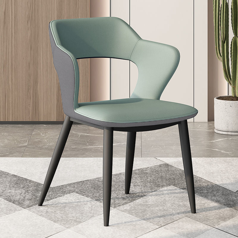 Faux Leder Essstühle Moderner Stil Open Rücken Armstuhl für Esszimmer