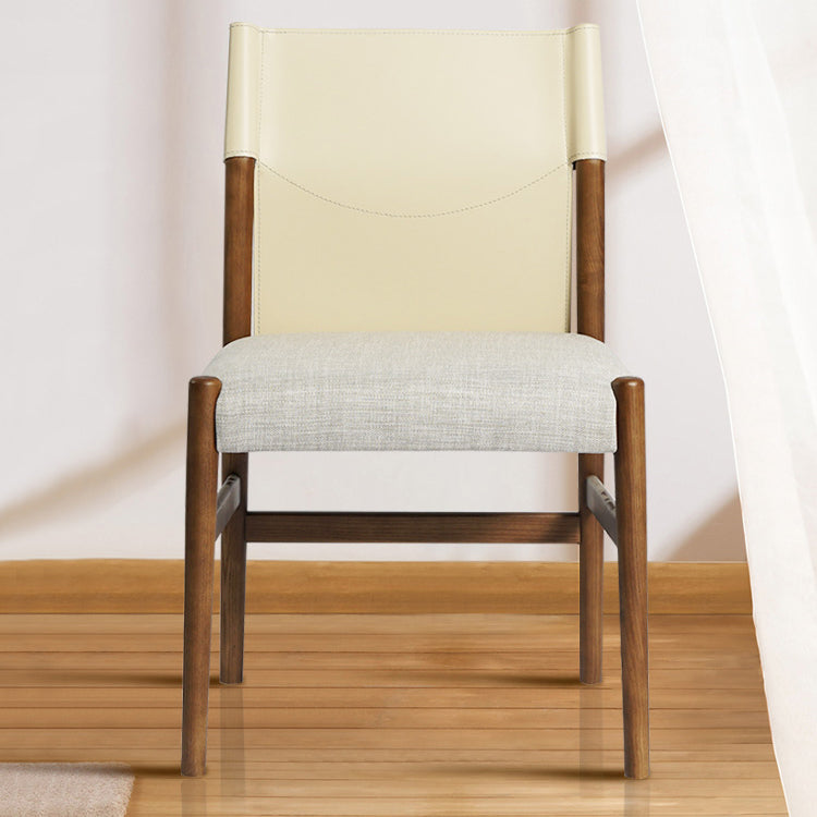 Moderne innenlose Essstühle mit armlosen Stühlen gepolsterte Leinen Stoffstuhl