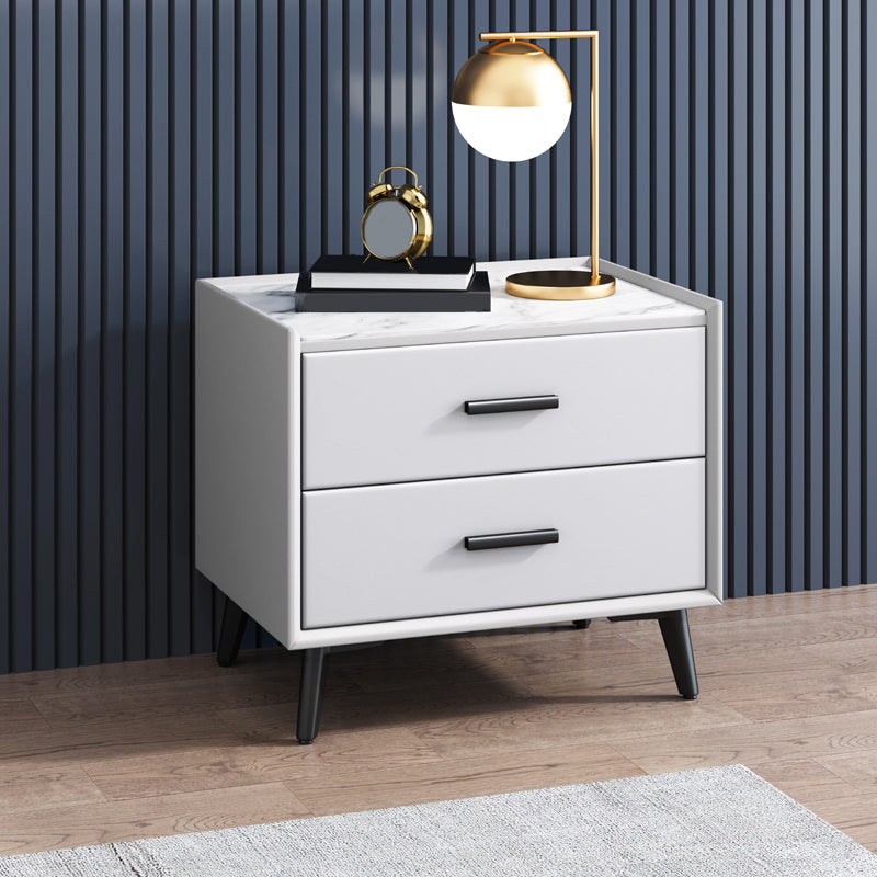 Mesa nocturna contemporánea de acabado antiguo con cajones