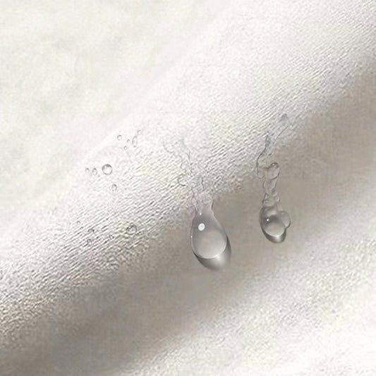 Divano con divano trapuntato glam in tessuto in tessuto convertibile in bianco in bianco