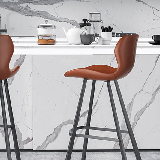 Sgabello da bar imbottito in finta pelle in pelle con base in metallo