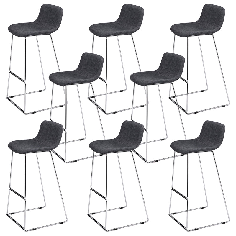 Tabourets de restauration en plastique contemporain tabourets de bar sans bras avec base en métal