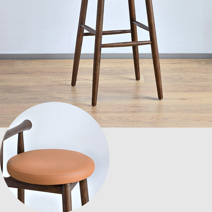 Sgabelli da bar industriali senza braccio in pelle in pelle con base in legno