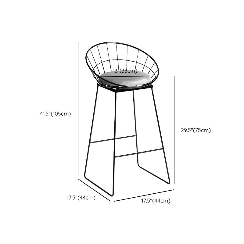 Tabourets de velours gris industriel