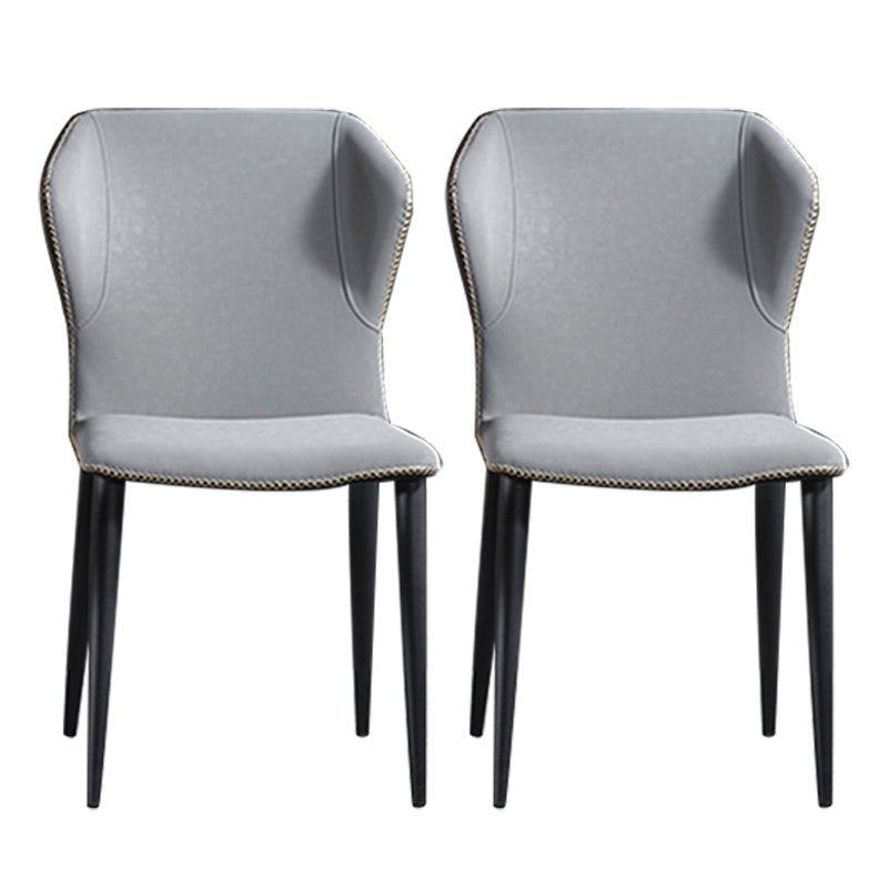 Sedie da pranzo senza braccio imbottite industriali.