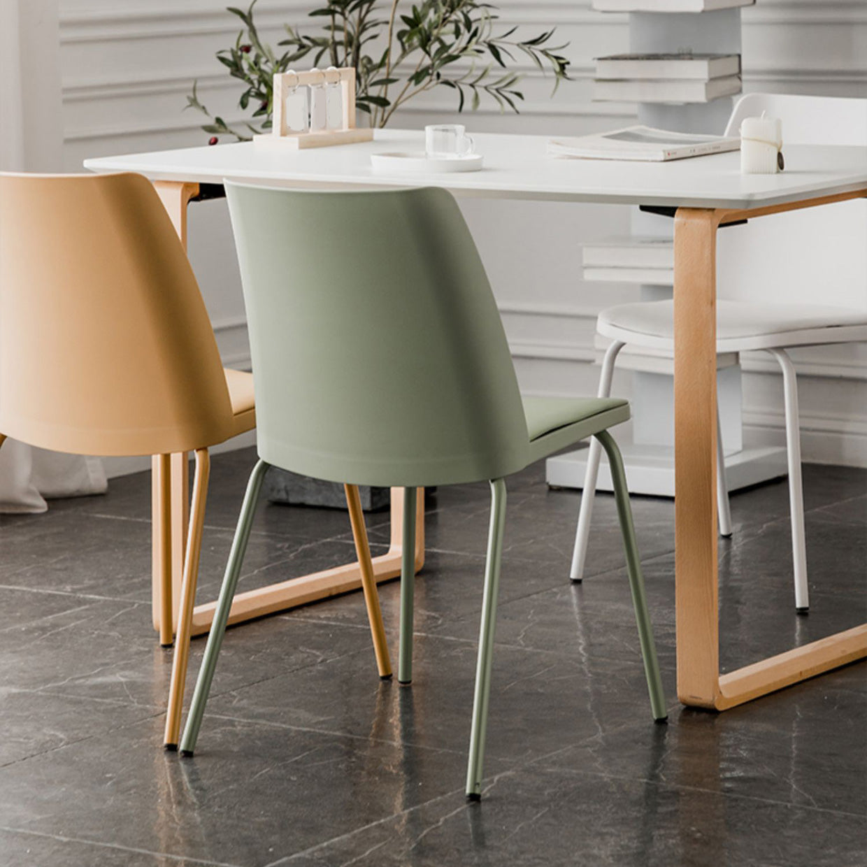 Moderner Stil des Patio -Seitenstuhls Home Parsons hinterer Armloser Stuhl