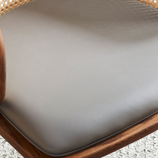 Zeitgenössischer Zuckerrohr zurück