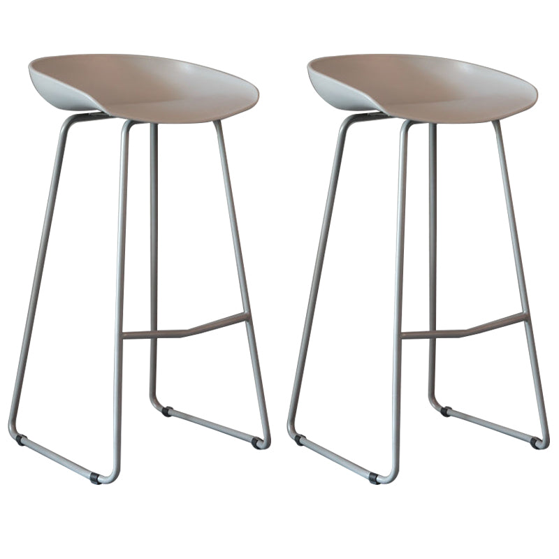 Contemporary Plastic Bar Stool Armless Dining Stool with Metal Base