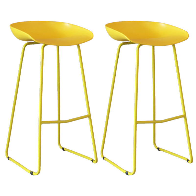 Contemporary Plastic Bar Stool Armless Dining Stool with Metal Base