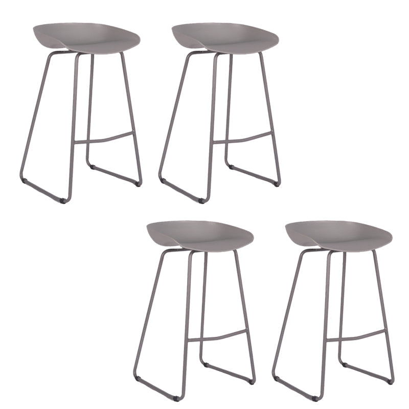 Contemporary Plastic Bar Stool Armless Dining Stool with Metal Base