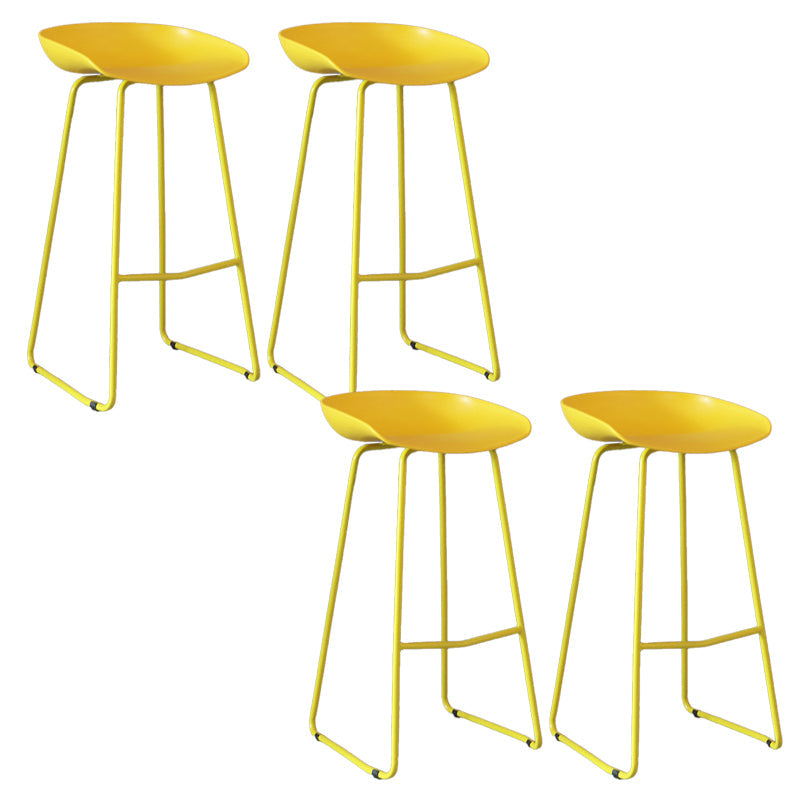 Contemporary Plastic Bar Stool Armless Dining Stool with Metal Base