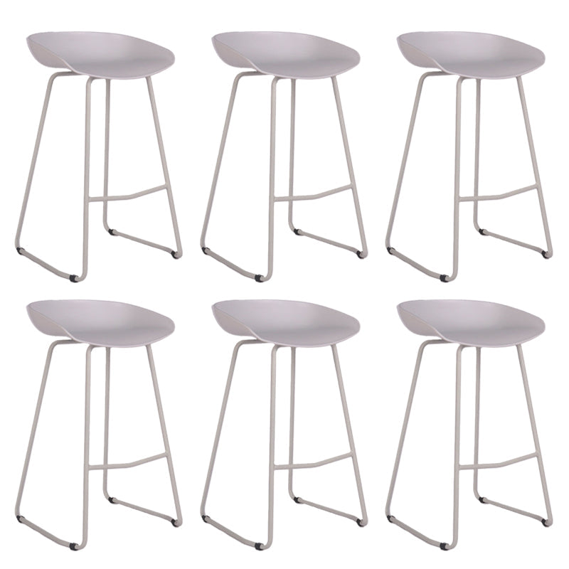 Contemporary Plastic Bar Stool Armless Dining Stool with Metal Base