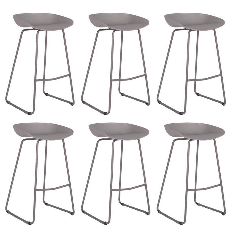 Contemporary Plastic Bar Stool Armless Dining Stool with Metal Base