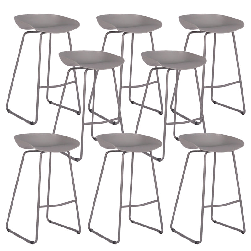 Contemporary Plastic Bar Stool Armless Dining Stool with Metal Base