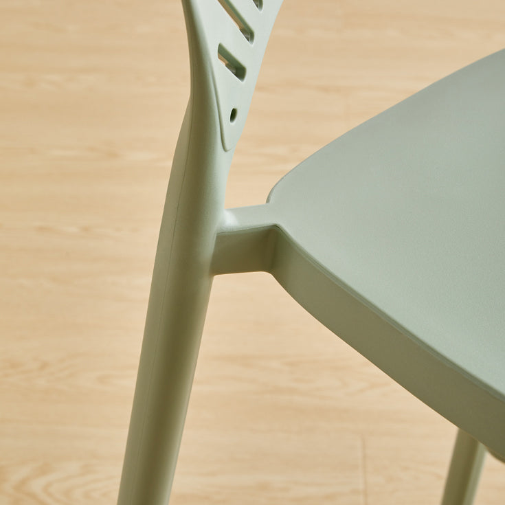 Tabourets à restauration en plastique bas du dos bas tabourets de bar sans repose-pied avec repose-pied