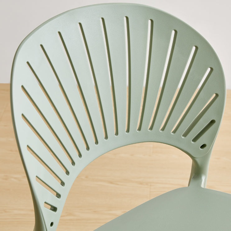 Tabourets à restauration en plastique bas du dos bas tabourets de bar sans repose-pied avec repose-pied