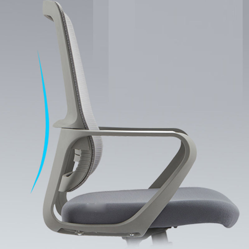 Silla de conferencia de malla de escritorio de brazos fijos modernos para la oficina para oficina