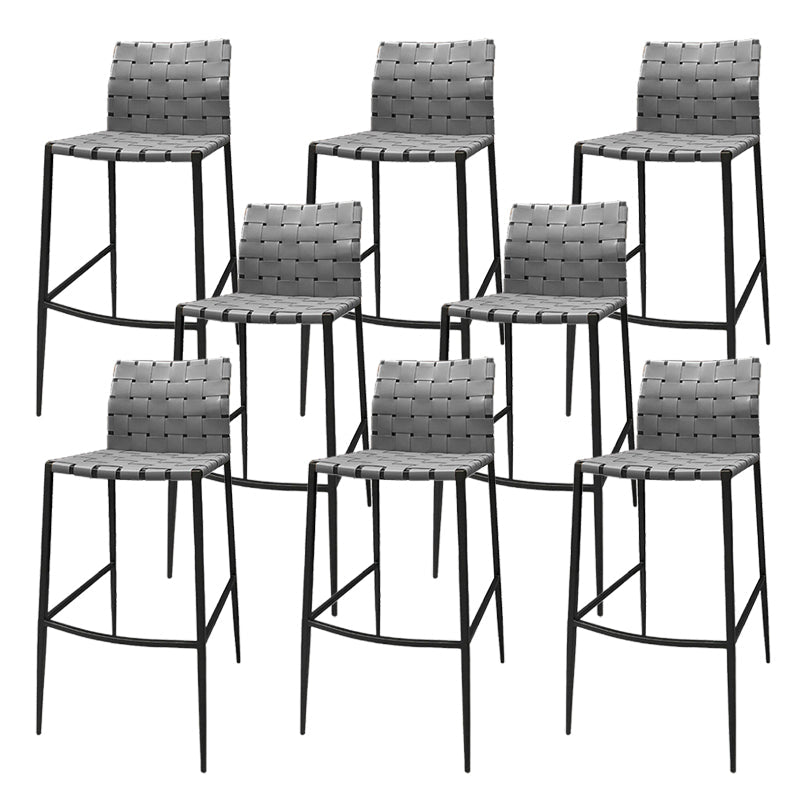 Sgabello da bar in pelle da bar senza sproolino in stile industriale con zampe metalliche