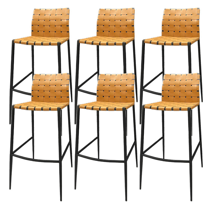 Sgabello da bar in pelle da bar senza sproolino in stile industriale con zampe metalliche