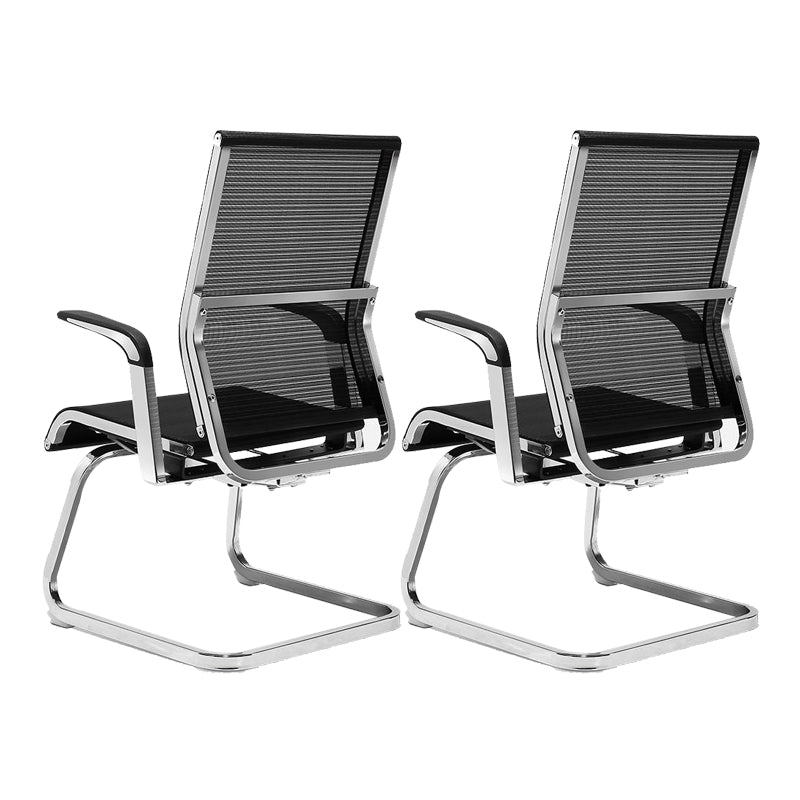 Moderne zwarte zwenkstoel Verstelbare stoelhoogte Vaste wapenstoel