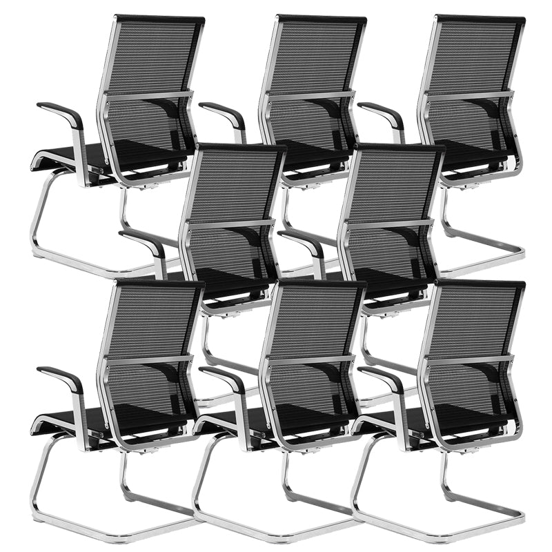 Moderne zwarte zwenkstoel Verstelbare stoelhoogte Vaste wapenstoel