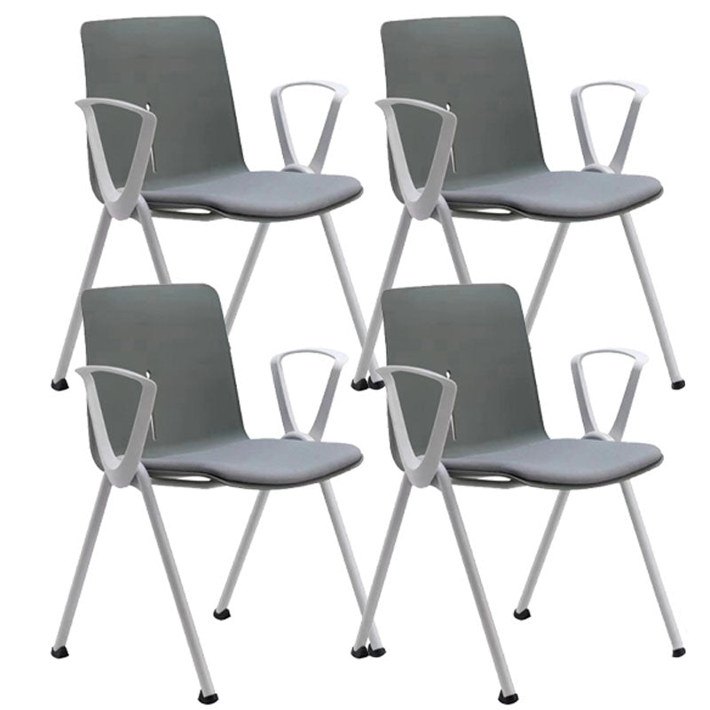 Eigentijdse vaste wapenconferentie stoel mesh stoeltaakstoel voor kantoor