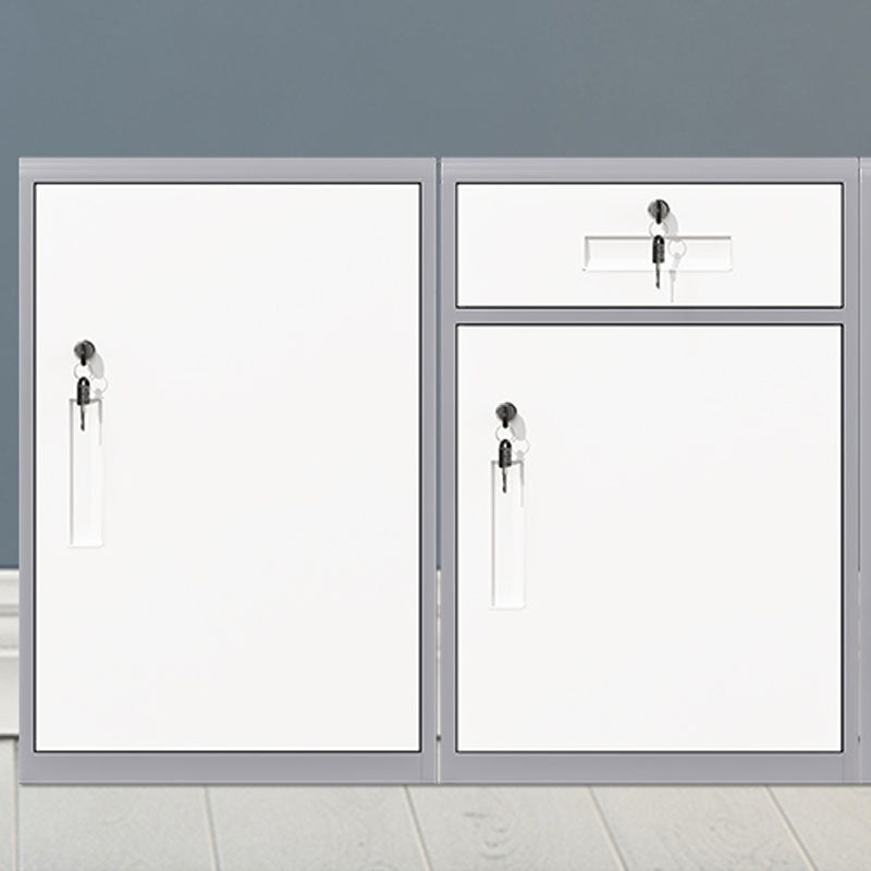 Gabinetto di file verticale in metallo classico con cassetti di bloccaggio