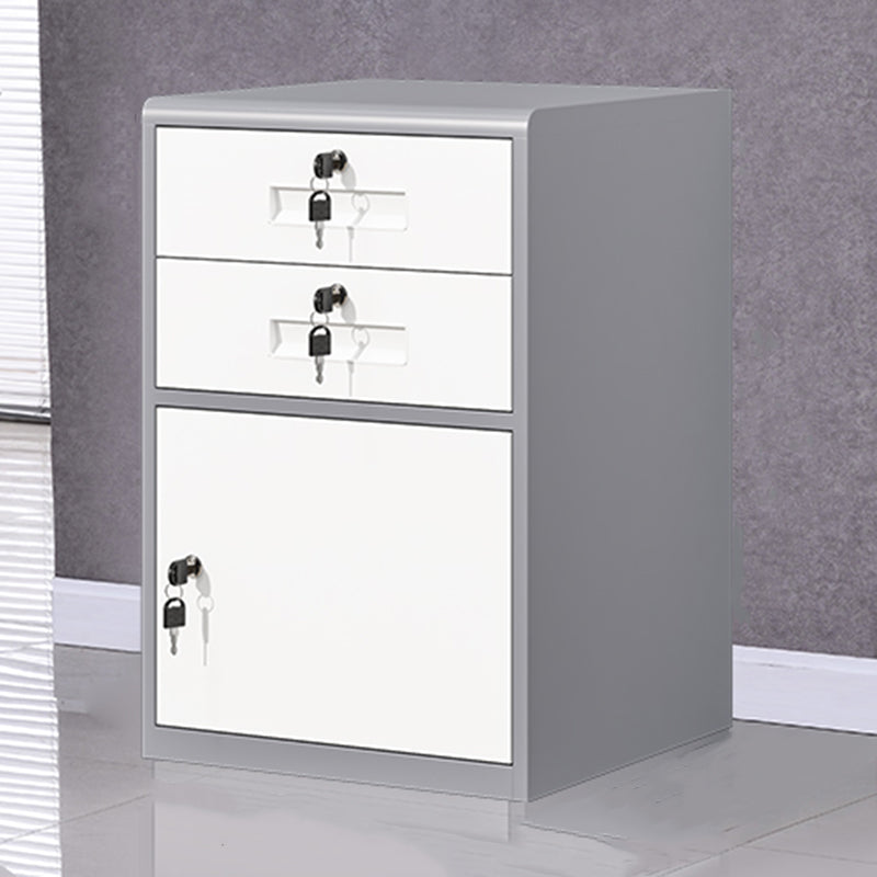 Gabinetto di file verticale in metallo classico con cassetti di bloccaggio