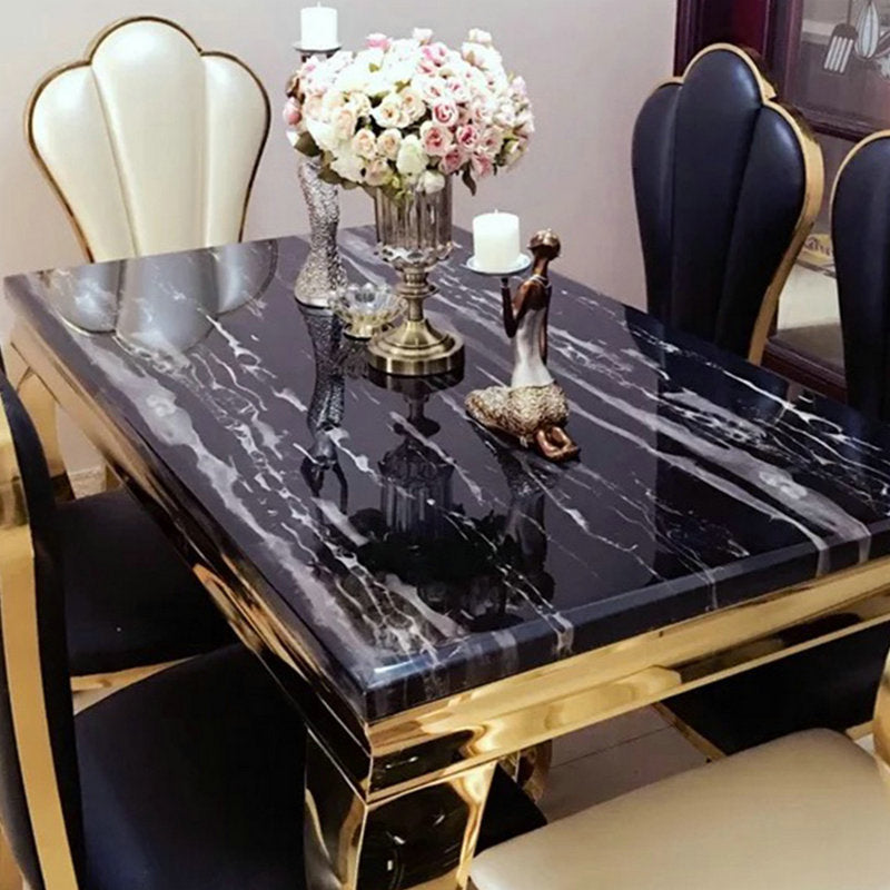 Luxe eettafel met gouden onderstel, keukentafel van imitatiemarmer