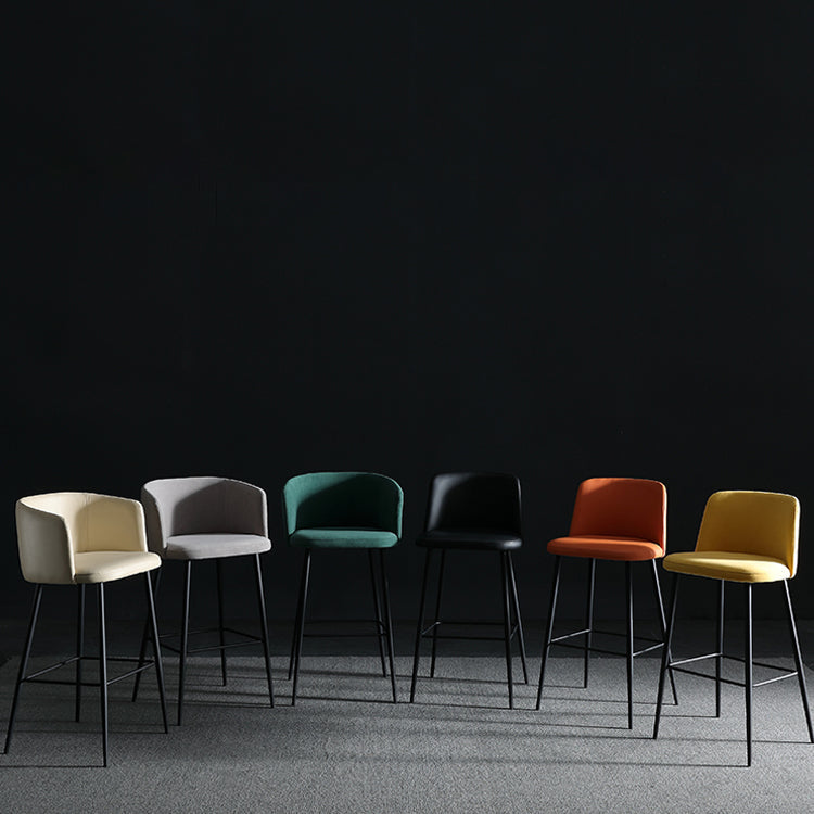 Sgabelli da bar in pelle da bar moderni per sala da pranzo con gambe metalliche