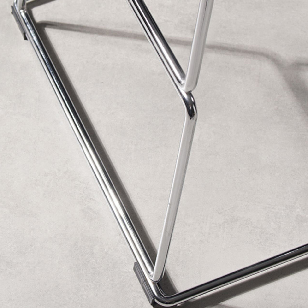 Tabouret de bar sans bras de tabouret de comptoir en plastique industriel pour le salon