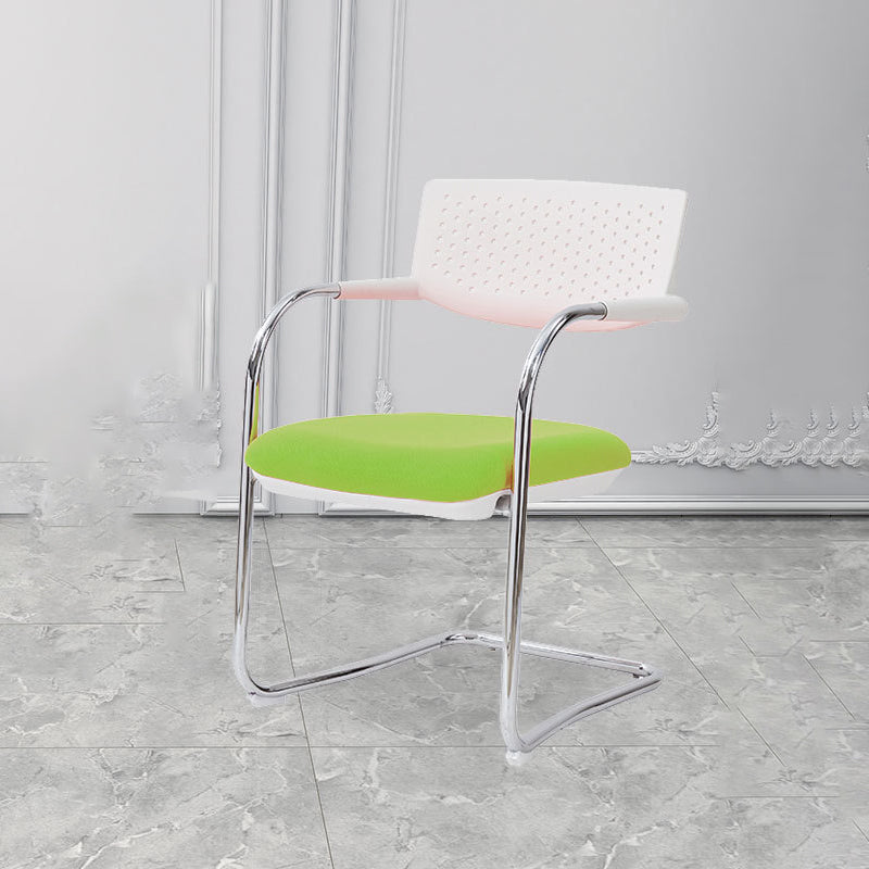 Sedia da ufficio contemporanea senza ruote sedia da scrivania a metà schiena con braccio