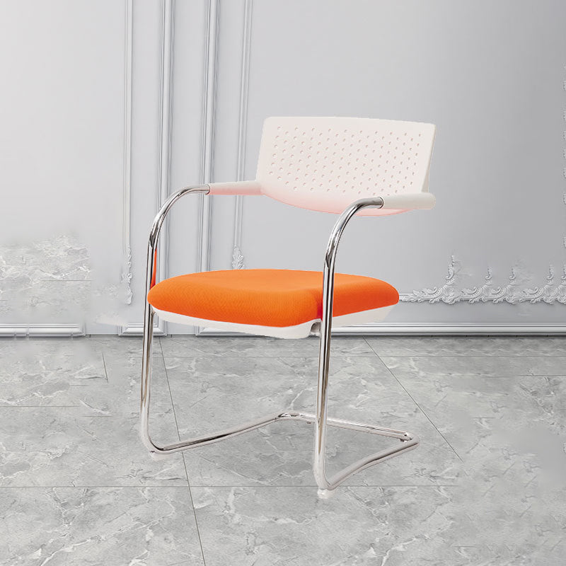 Sedia da ufficio contemporanea senza ruote sedia da scrivania a metà schiena con braccio