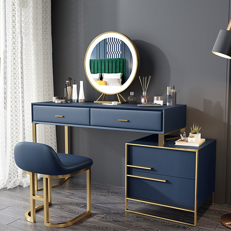 Glam Make-up Vanity Faux Leather Mirror Bedroom Makeup Vanity Set Clearhalo 'Bedroom Furniture' 'furn' 'furn_makeup_vanities' 'Furniture' 'Makeup Vanities' 'makeup_vanities' 6861549