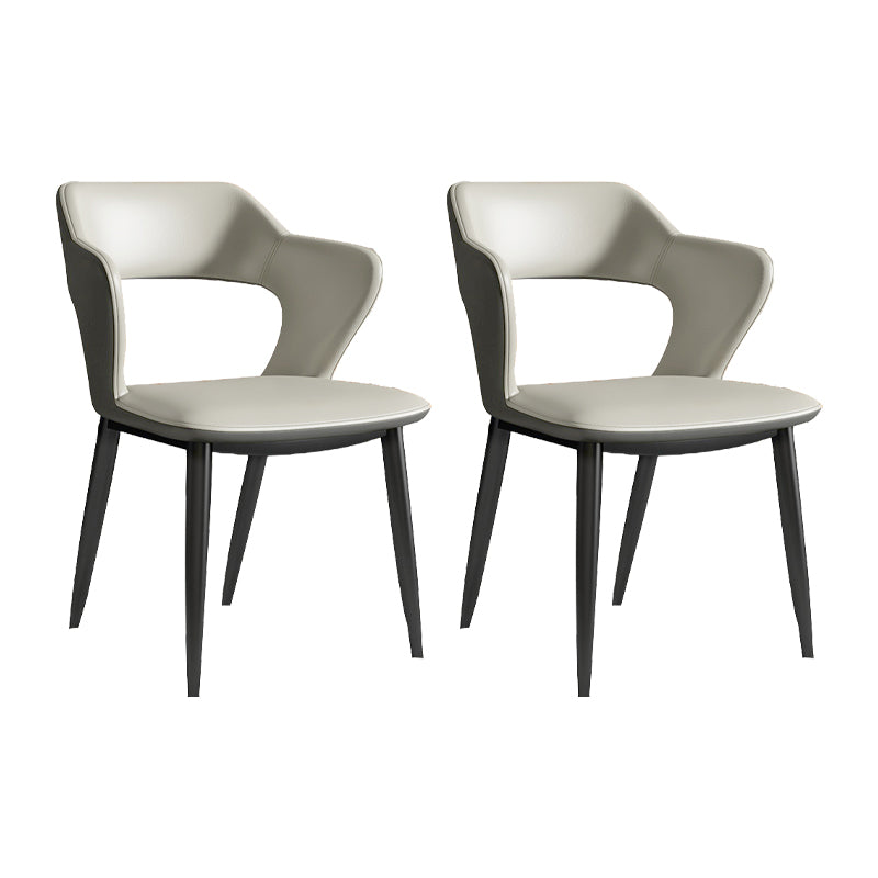 Sillas de comedor de cuero de falso silla de brazo trasero industrial con piernas negras