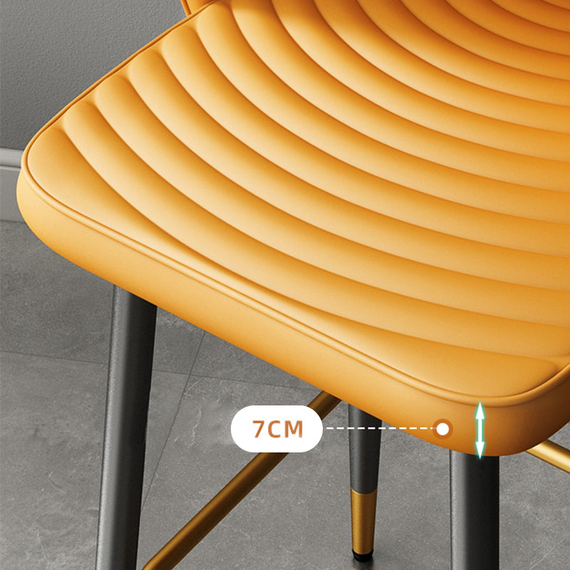 Tabouret de bar en cuir en cuir PU de style moderne avec des jambes en métal